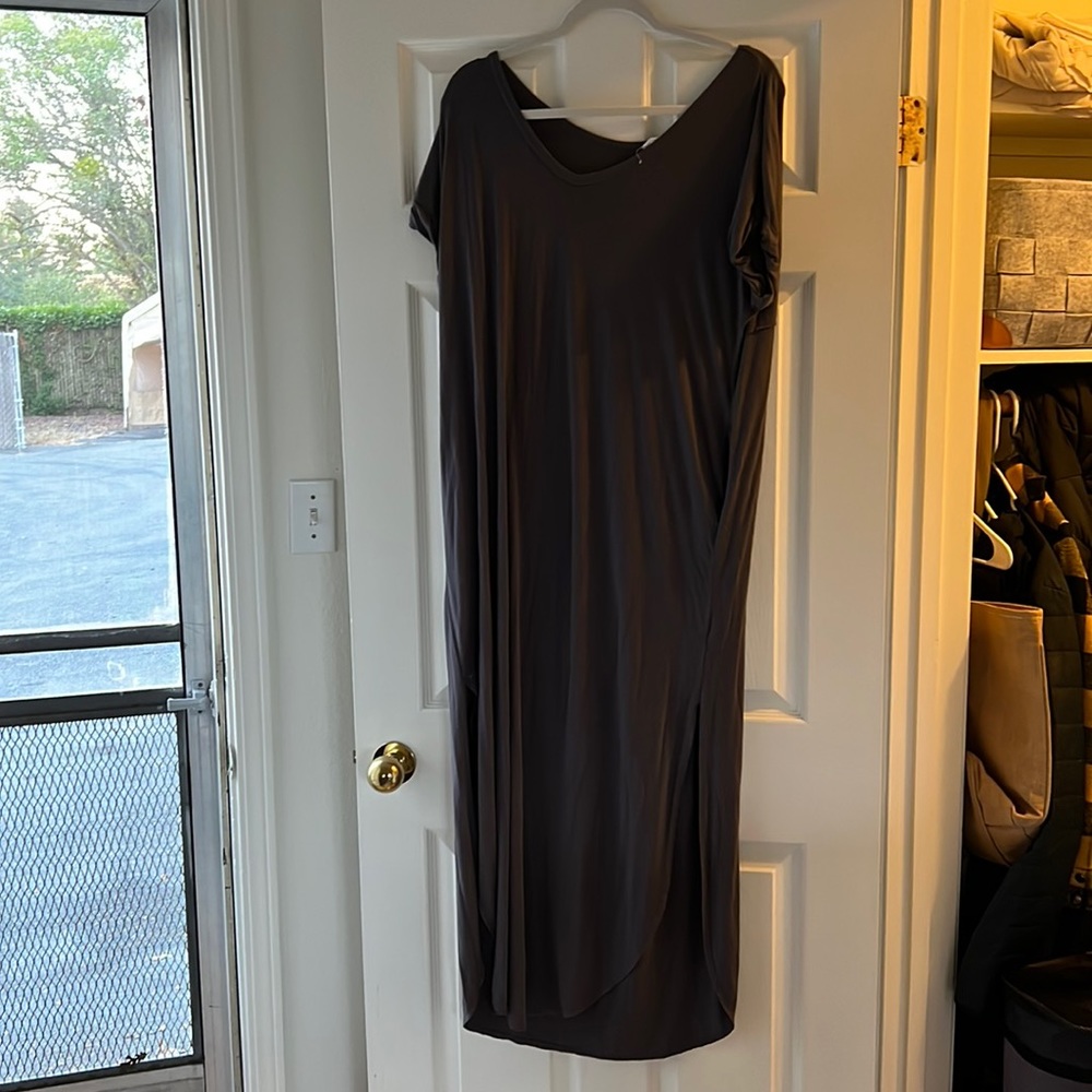 Long tee shirt dress with pockets.